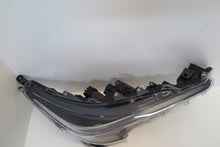 Load image into Gallery viewer, Frontscheinwerfer Toyota Corolla 81110-02X20 Rechts Scheinwerfer Headlight