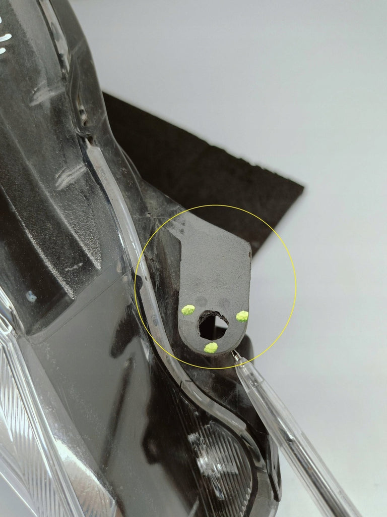 Frontscheinwerfer Toyota Yaris Rechts Scheinwerfer Headlight SCH9927163302om