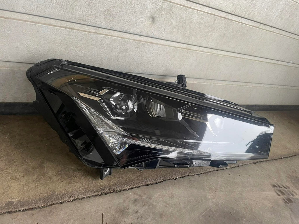 Frontscheinwerfer Skoda Enyaq 5az 1EX014773-82 5LB941016G Full LED Rechts SCH9359752048kr