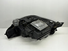 Laden Sie das Bild in den Galerie-Viewer, Frontscheinwerfer Opel Corsa F 39162659 Rechts Scheinwerfer Headlight SCH4397838848tn