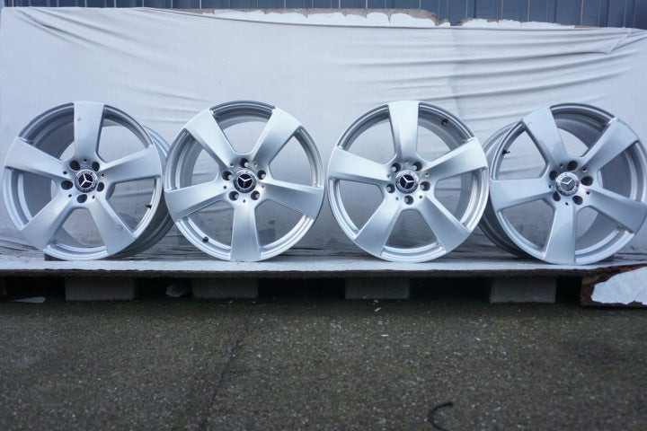 4x Alufelge 18 Zoll 8.5" 5x112 48ET Glanz Silber A2124011302 Mercedes-Benz FEL2621481142kk