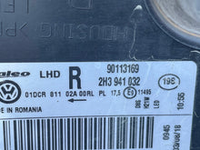 Laden Sie das Bild in den Galerie-Viewer, Frontscheinwerfer VW Amarok 2H3941032 Xenon Ein Stück (Rechts oder Links) SCH5180652000in
