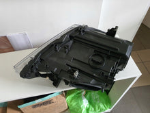 Laden Sie das Bild in den Galerie-Viewer, Frontscheinwerfer BMW F06 58624247 Ein Stück (Rechts oder Links) Headlight
