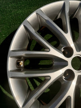 Laden Sie das Bild in den Galerie-Viewer, 1x Alufelge 16 Zoll 6.0" 4x100 49ET Glanz Silber 52910-H8200 Kia Rio Rim Wheel FEL3580056774qf