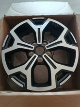 Load image into Gallery viewer, 1x Alufelge 17 Zoll 6.5" 5x114.3 50ET Glanz Schwarz 403004905R Dacia Duster FEL6066844376ts