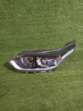 Load image into Gallery viewer, Frontscheinwerfer Kia Ceed 92101J7050 Links Scheinwerfer Headlight SCH2864015351bz