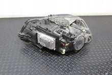 Laden Sie das Bild in den Galerie-Viewer, Frontscheinwerfer Mercedes-Benz Cla Amg A1189062600 A1189062500 LED Ein Satz SCH9411409993mp