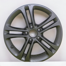 Laden Sie das Bild in den Galerie-Viewer, 1x Alufelge 17 Zoll 6.5&quot; 5x112 1774010400 Mercedes-Benz Rim Wheel