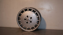 Laden Sie das Bild in den Galerie-Viewer, 1x Alufelge 15 Zoll 7.0&quot; 5x112 1244010902 Mercedes-Benz W201 W124 Rim Wheel