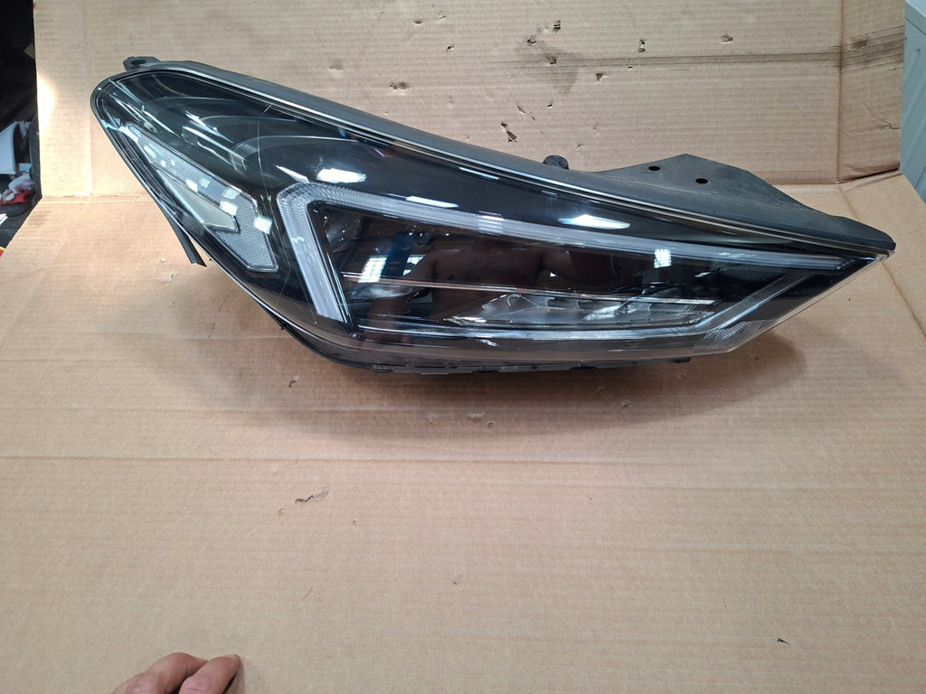 Frontscheinwerfer Hyundai Tucson 92102D7700 Rechts Scheinwerfer Headlight SCH6500531823zg