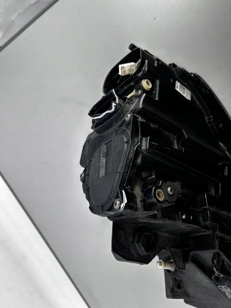 Frontscheinwerfer Audi A3 8V0941033C Ein Stück (Rechts oder Links) Headlight