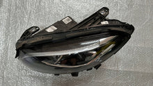 Laden Sie das Bild in den Galerie-Viewer, Frontscheinwerfer Mercedes-Benz W246 A2469066101 LED Links Headlight