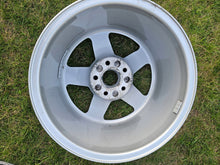 Laden Sie das Bild in den Galerie-Viewer, 4x Alufelge 16 Zoll 7.0" 5x112 35ET Glanz Silber 8W0601025 Audi A4 B9 Rim Wheel FEL8331477390ju