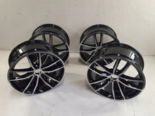 Laden Sie das Bild in den Galerie-Viewer, 4x Alufelge 18 Zoll 8.0" 5x120 34ET BMW 5 G30 Rim Wheel FEL4065509262to