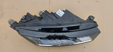 Laden Sie das Bild in den Galerie-Viewer, Frontscheinwerfer Skoda Octavia IV 5E4941018A Rechts Scheinwerfer Headlight SCH4262289471oo