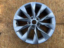 Laden Sie das Bild in den Galerie-Viewer, 1x Alufelge 17 Zoll 7.0" 5x112 43ET 3P0601025 Skoda Superb Octavia I Rim Wheel FEL8667036494og