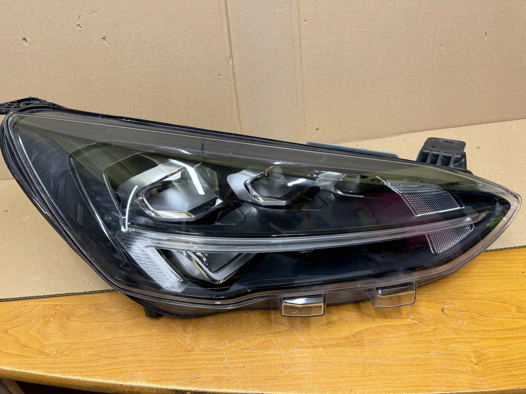 Frontscheinwerfer Ford Focus JX7B-13B626-AE LED Rechts Scheinwerfer Headlight