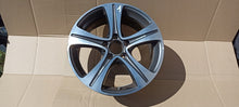 Laden Sie das Bild in den Galerie-Viewer, 1x Alufelge 17 Zoll 7.5" 5x112 40ET A2134011200 Mercedes-Benz W213 Rim Wheel FEL2934807105ib
