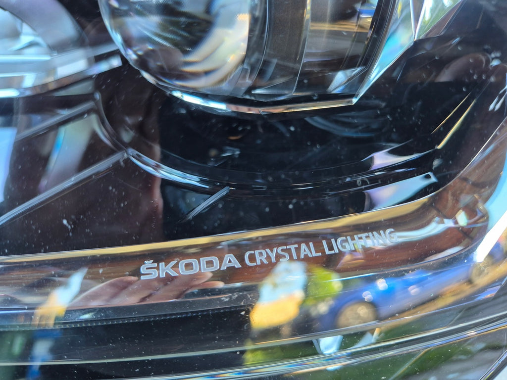 Frontscheinwerfer Skoda Superb III 3V1941016D LED Ein Stück (Rechts oder Links)