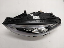 Laden Sie das Bild in den Galerie-Viewer, Frontscheinwerfer Mercedes-Benz W177 A1779064703 Links Scheinwerfer Headlight SCH5217213150cw