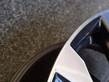 Laden Sie das Bild in den Galerie-Viewer, 1x Alufelge 18 Zoll 7.0&quot; 5x114.3 50ET 9965417080 Mazda Cx3 Cx-3 Rim Wheel