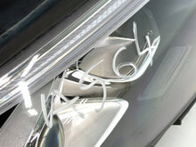 Laden Sie das Bild in den Galerie-Viewer, Frontscheinwerfer Mercedes-Benz W177 A1779063805 Rechts Scheinwerfer Headlight SCH6454263055nf