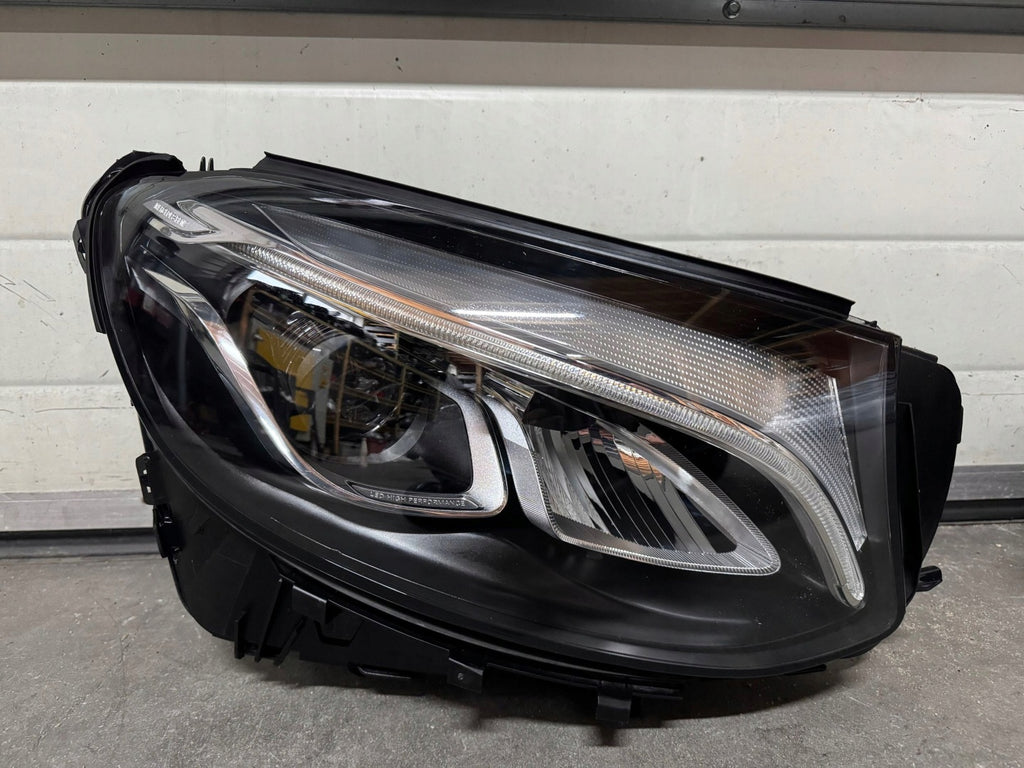 Frontscheinwerfer Mercedes-Benz Glc A2539065201 A2539065101 Ein Satz Headlight SCH8695002056tw