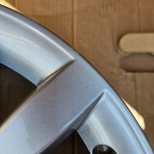 Load image into Gallery viewer, 1x Alufelge 16 Zoll 7.5" 5x112 42ET Glanz Silber A2114015702 Mercedes-Benz W211 FEL3403674631uh