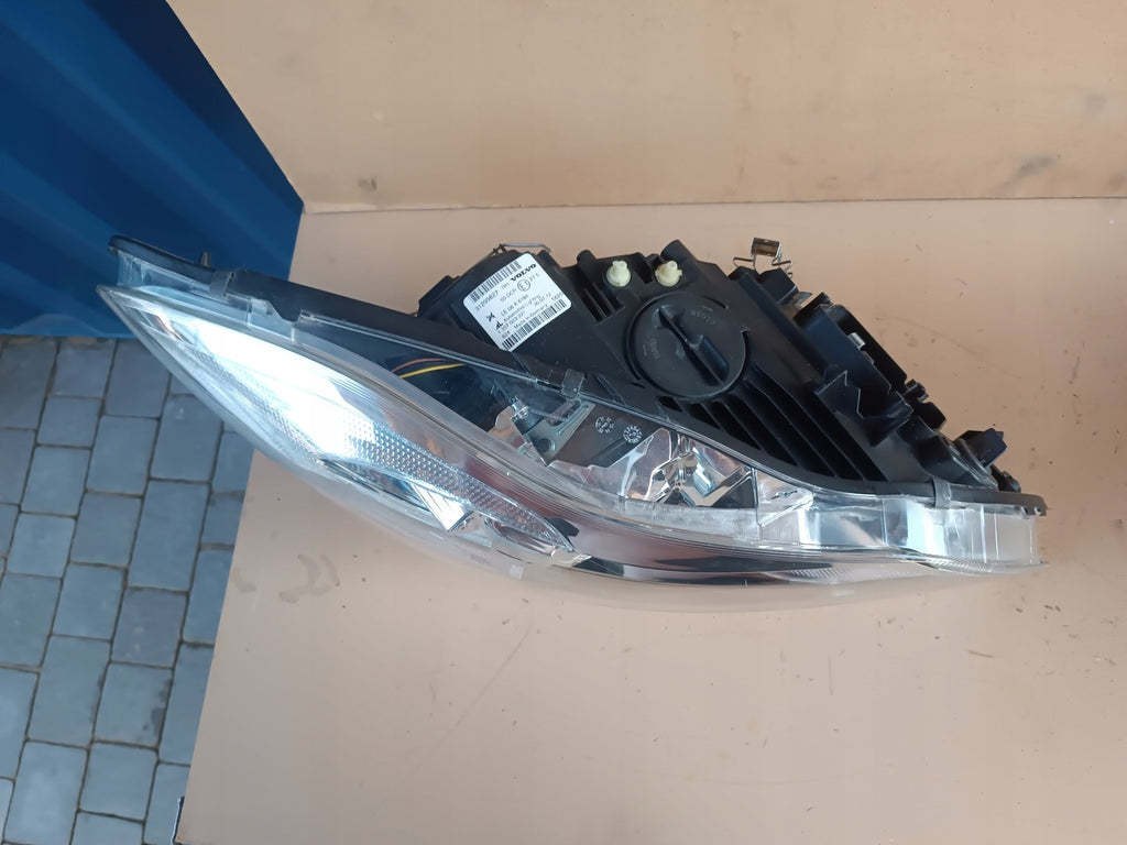 Frontscheinwerfer Volvo C30 31299827 Xenon Ein Stück (Rechts oder Links) SCH8979487081dz