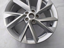 Laden Sie das Bild in den Galerie-Viewer, 1x Alufelge 19 Zoll 3V0601025CH Skoda Superb III Octavia Rim Wheel FEL8951324595oh