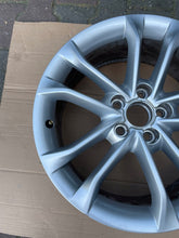 Load image into Gallery viewer, 1x Alufelge 18 Zoll 7.0&quot; 5x112 8U0601025R Audi Q3 Rim Wheel