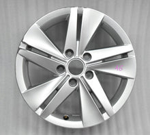 Laden Sie das Bild in den Galerie-Viewer, 1x Alufelge 16 Zoll 7.0&quot; 5x112 48ET Glanz Silber 5H0601025 VW Golf Rim Wheel