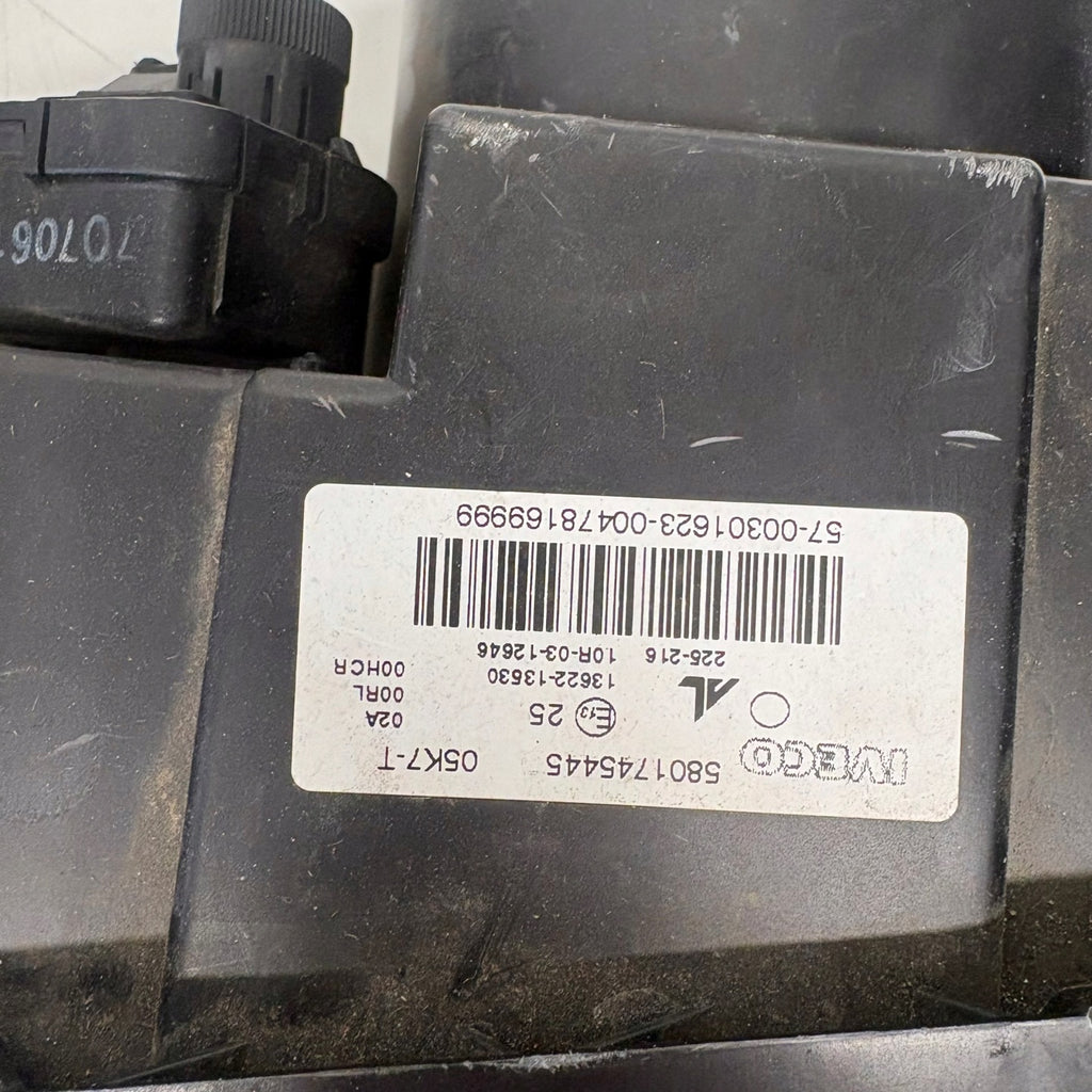Frontscheinwerfer Iveco I 5801745452 5801745446 Ein Satz Scheinwerfer Headlight SCH2954458506gg