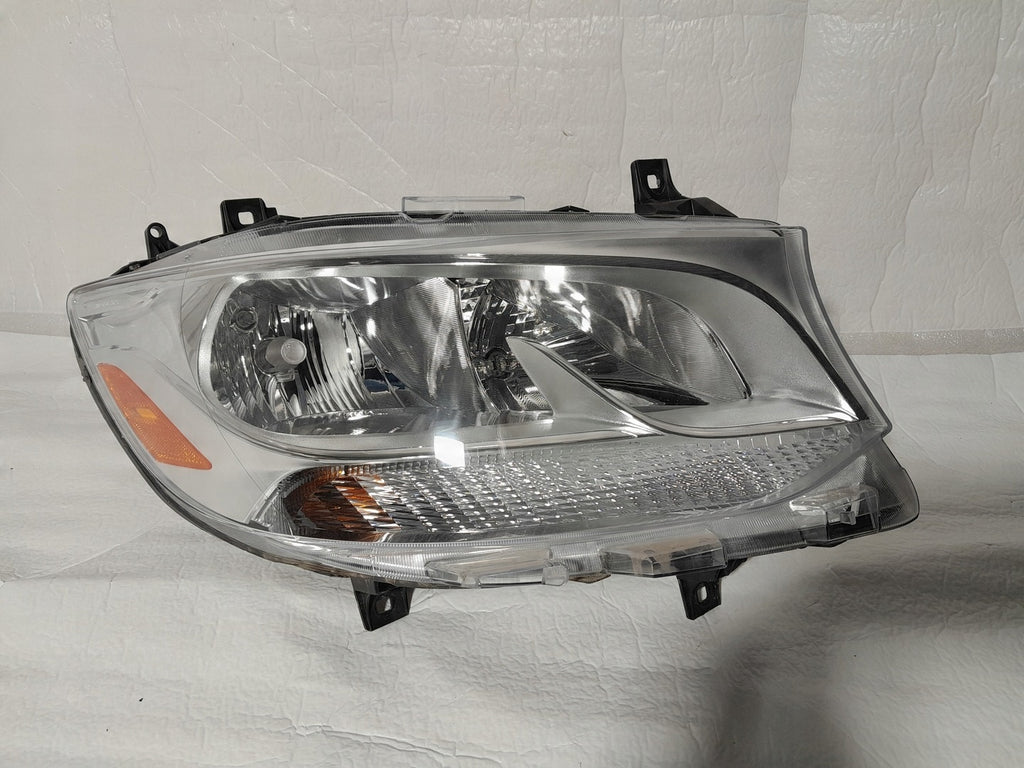 Frontscheinwerfer Mercedes-Benz Sprinter A9109060500 Links Headlight
