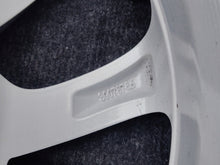 Laden Sie das Bild in den Galerie-Viewer, 1x Alufelge 16 Zoll 7.0" 5x105 41ET Glanz Silber 39078765 Opel Astra K Rim Wheel FEL2278682259ze