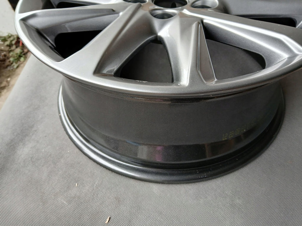 1x Alufelge 17 Zoll 7.0" 5x114.3 45ET Glanz Grau KB8MV3810 Mazda Cx5 Cx-5 FEL3353302648py