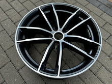 Laden Sie das Bild in den Galerie-Viewer, 1x Alufelge 18 Zoll 8.0" 5x112 30ET Glanz Graphit 8093405 BMW G31 G30 Rim Wheel FEL4598184178eq