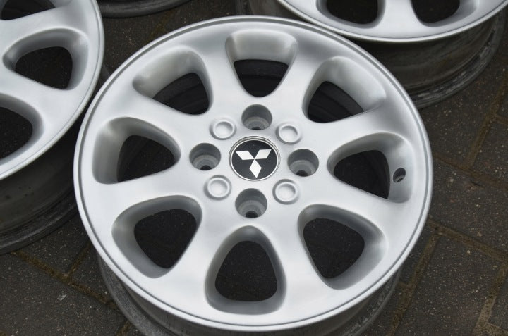 4x Alufelge 15 Zoll 6.0" 4x114.3 44ET Mitsubishi Space Star Rim Wheel FEL2568470990vf