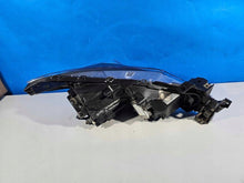 Laden Sie das Bild in den Galerie-Viewer, Frontscheinwerfer Mazda 3 103419012227 Xenon Links Scheinwerfer Headlight SCH8331657925mu