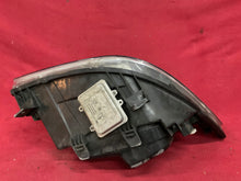 Laden Sie das Bild in den Galerie-Viewer, Frontscheinwerfer Mercedes-Benz Sprinter 906 A9068200961 Xenon Links Headlight