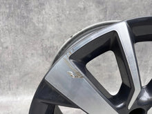 Laden Sie das Bild in den Galerie-Viewer, 1x Alufelge 17 Zoll 7.0" 5x114.3 46ET Glanz 9806454377 Toyota Proace Verso FEL1840555653wz