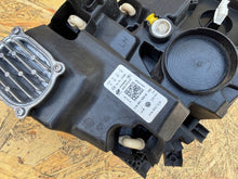 Laden Sie das Bild in den Galerie-Viewer, Frontscheinwerfer VW I 10B941035B Links Scheinwerfer Headlight SCH7169128573un