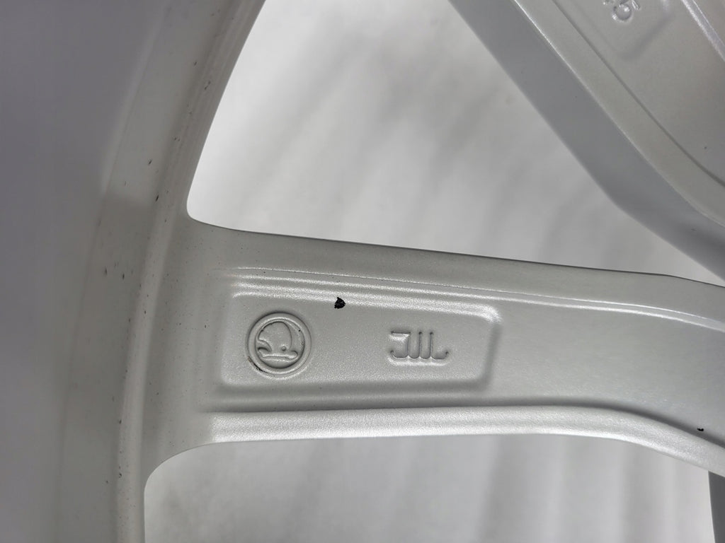 1x Alufelge 17 Zoll 7.0" 5x112 45ET Glanz Silber 5L0601025K Skoda Yeti 5l FEL1899823364fl