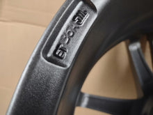 Laden Sie das Bild in den Galerie-Viewer, 1x Alufelge 17 Zoll 7.5" 5x112 36ET Rim Wheel FEL4596103551uq