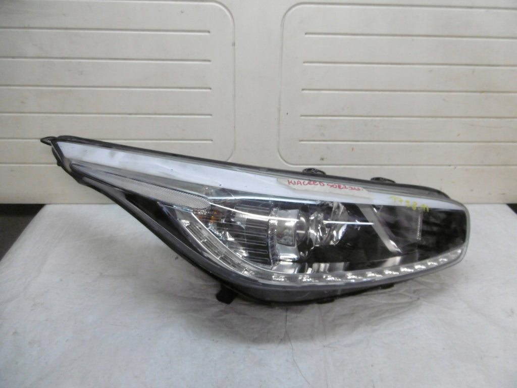 Frontscheinwerfer Kia Ceed Rechts Scheinwerfer Headlight