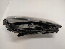 Laden Sie das Bild in den Galerie-Viewer, Frontscheinwerfer Skoda Superb III 3V1941015D Full LED Rechts oder Links