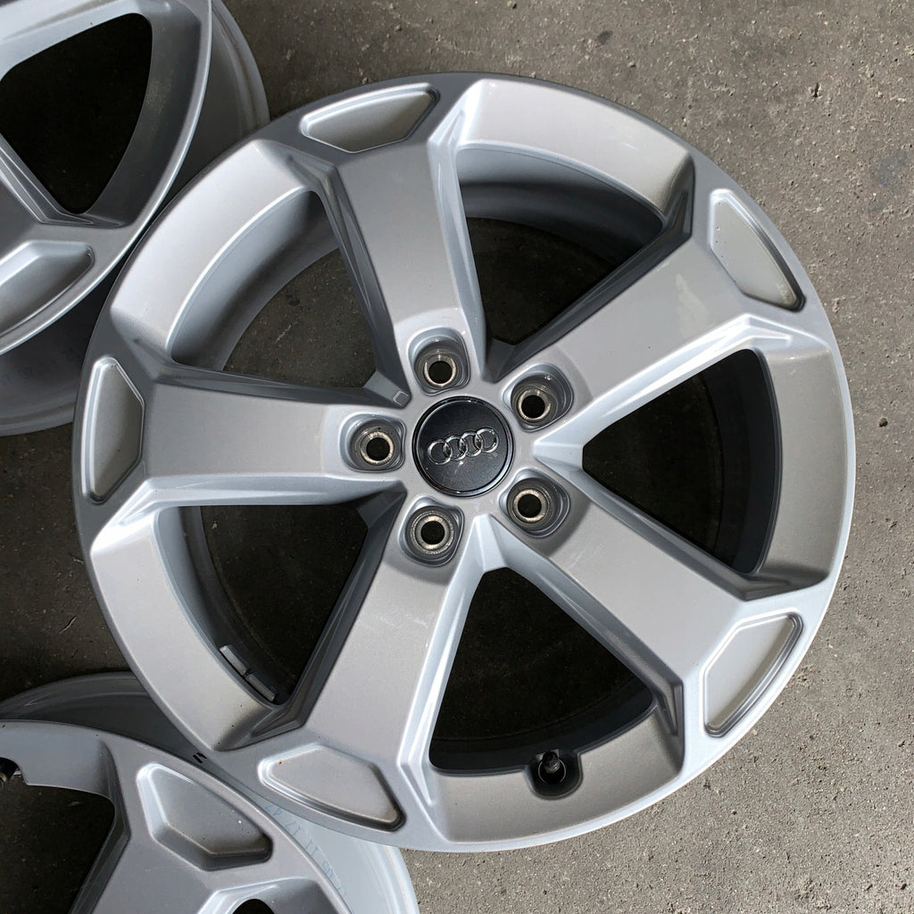 4x Alufelge 17 Zoll 7.0" 5x112 45ET Glanz Silber 81A071497 Audi Q3 Q2 Rim Wheel FEL2785584622ig