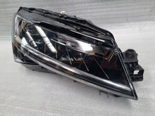 Laden Sie das Bild in den Galerie-Viewer, Frontscheinwerfer Skoda Superb III 3V1941016D LED Rechts Scheinwerfer Headlight