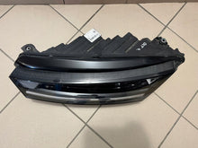 Laden Sie das Bild in den Galerie-Viewer, Frontscheinwerfer Skoda Octavia IV 5E4941015 Full LED Links Headlight SCH9883945272as