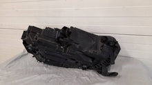 Load image into Gallery viewer, Frontscheinwerfer Skoda Octavia I 030111823300 LE18A6419 5E4941015A Links SCH2311594049ty